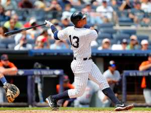 a-rod-hit-his-first-home-run-of-the-year-and-now-yankees-fans-love-him